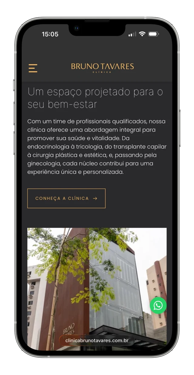 Versão mobile do website da Clínica Bruno Tavares, com apresentação institucional e acesso ao WhatsApp
